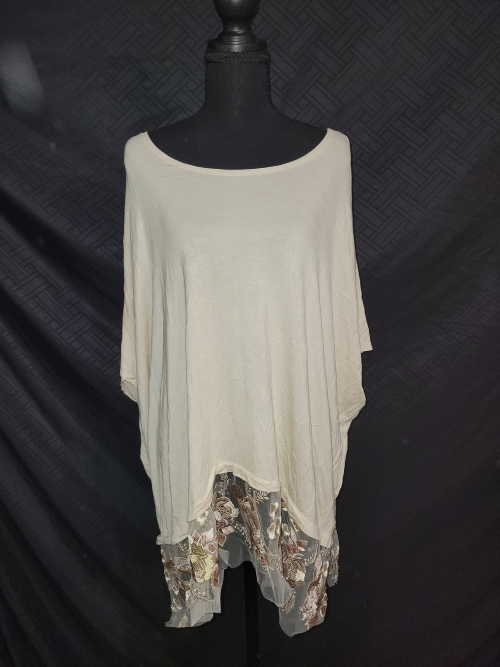 Origami vintage inspired Embroidered Floral Mesh One Size Tunic Top NWOT